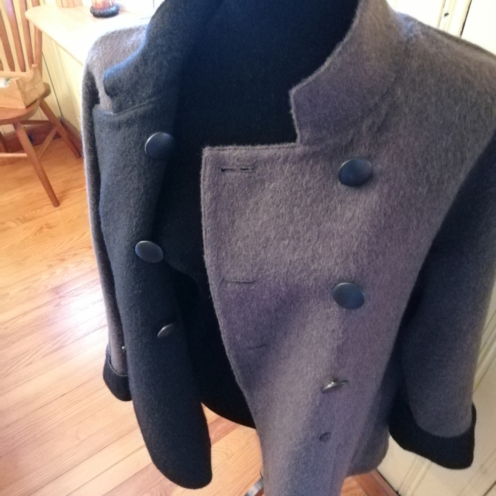 Beyond Threads Luxury Reversible Pea Coat, size XL - Picture 7 of 8